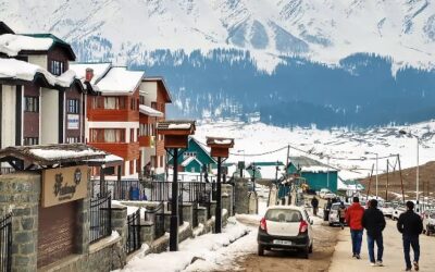 ‘Dry’ Gulmarg disappoint tourists