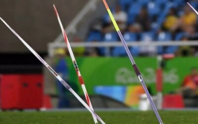 Throws 64.28m, 15-year-old sets new javelin world record